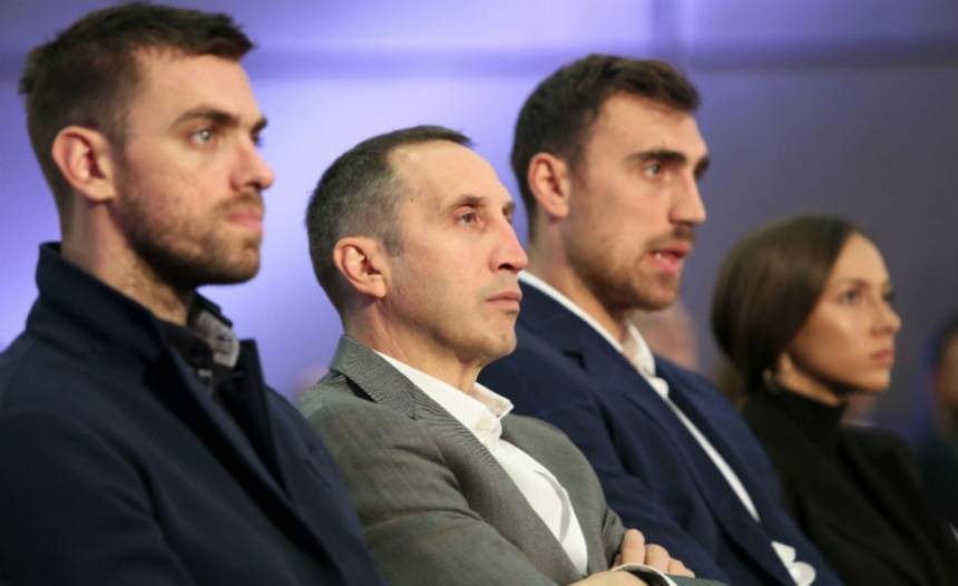 Οι «ερυθρόλευκοι» στην επίσημη παρουσίαση της BasketLeague (pics)