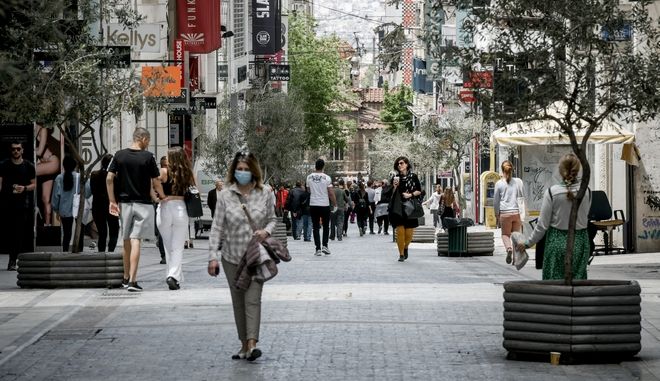 Άρση μέτρων: Άνοιξαν εμπορικά κέντρα, σχολεία και μετακινήσεις (vid)