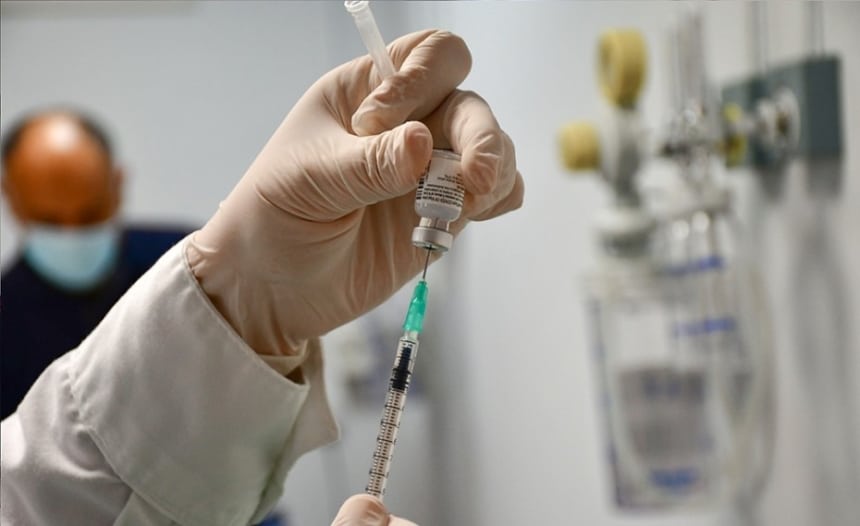Αρχίζει ο εμβολιασμός για πολίτες άνω των 85 ετών – Ποια είναι η διαδικασία