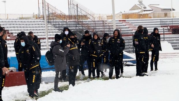 Χιονοπόλεμο… λόγω διαφοράς με τον Ολυμπιακό παίζουν στην ΑΕΚ!