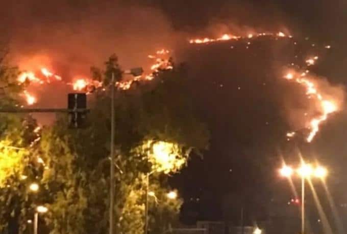 Φωτιά στο Πέραμα: Στο Σχιστό το μέτωπο της πυρκαγιάς!