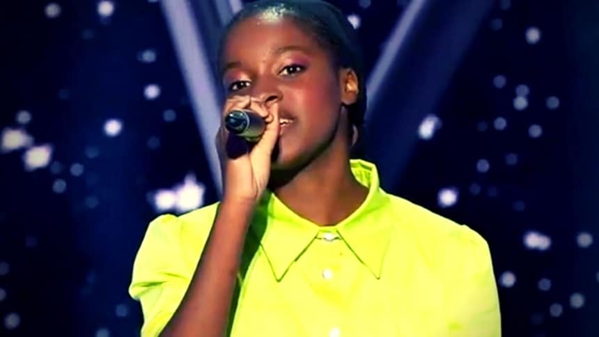 The Voice – Μάγεψε με την ερμηνεία της η 16χρονη Ναταλία Οσαουάρου από τη Νιγήρια