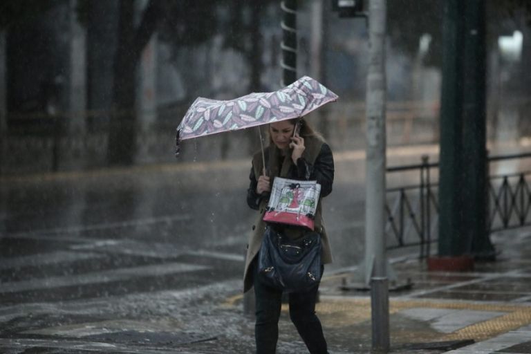 Καιρός – Βροχές και την Τρίτη – Δείτε σε ποιες περιοχές θα «χτυπήσουν»