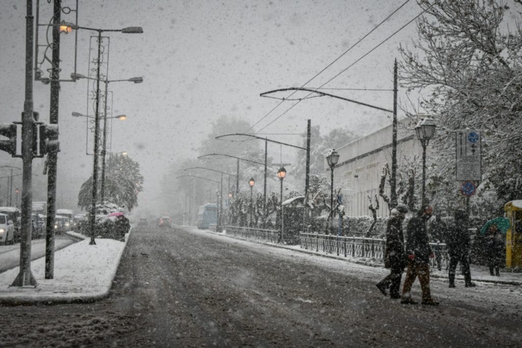 Νέο έκτακτο δελτίο επιδείνωσης καιρού-Έρχονται χιόνια σε χαμηλό υψόμετρο