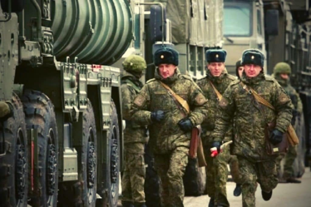 Ουκρανία: Ρωσικά στρατεύματα καθ’ οδόν προς το Ντονμπάς (vid)