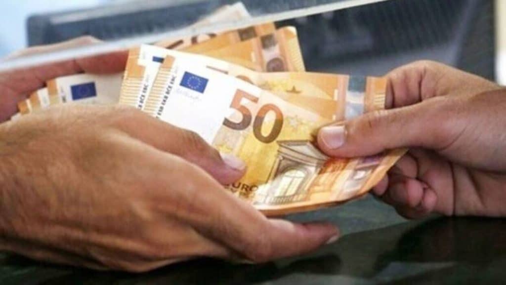 «Ξαφνικό» επίδομα 430 ευρώ: Οι δικαιούχοι μπορούν να το λάβουν έως την Κυριακή 27 Μαρτίου