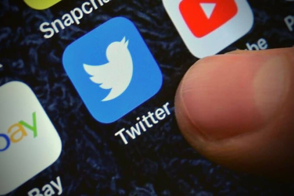 Αποζημίωση 1 δισ. δολαρίων θα καταβάλλει ο Έλον Μασκ αν ναυαγήσει η συμφωνία εξαγοράς του Twitter