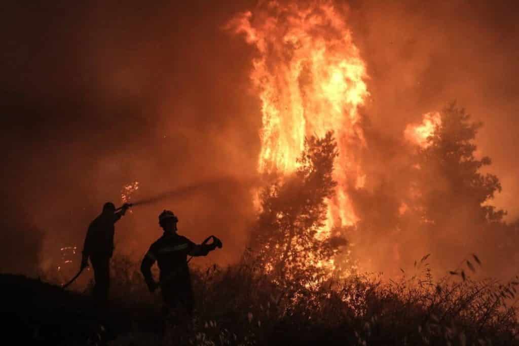 Φωτιά στην Πεντέλη: Στάχτες και αποκαΐδια ο απολογισμός της επόμενης ημέρας