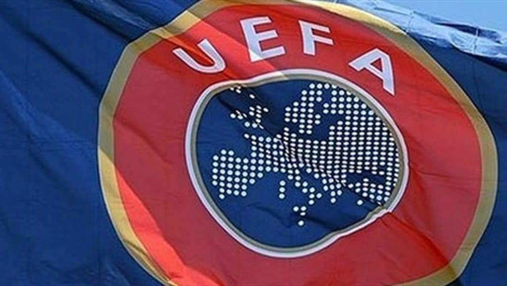 Χαμός με τον κόσμο να ζητά από την UEFA την αποβολή της Ντιναμό (pics)