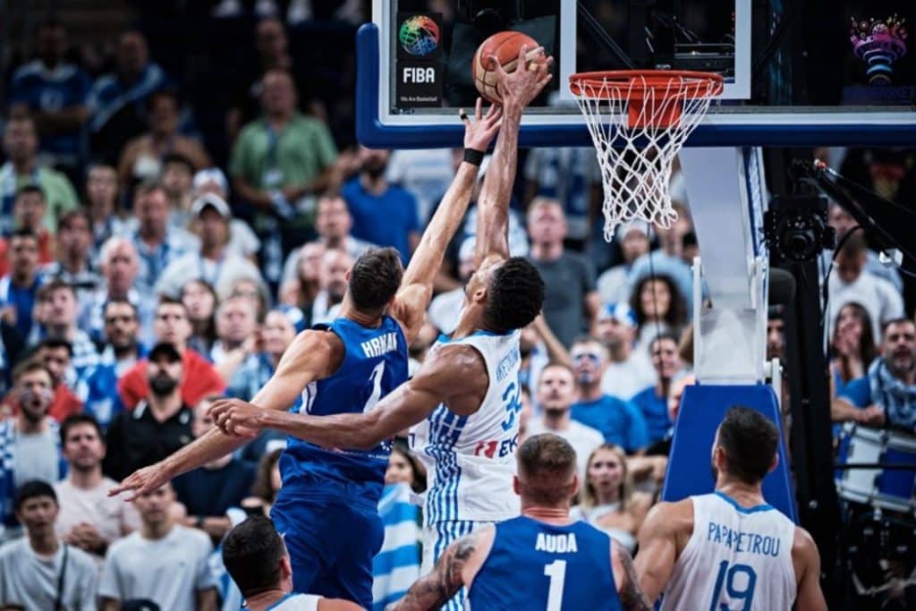 Eurobasket 2022: Με Αντετοκούνμπο το Top-10! (vid)