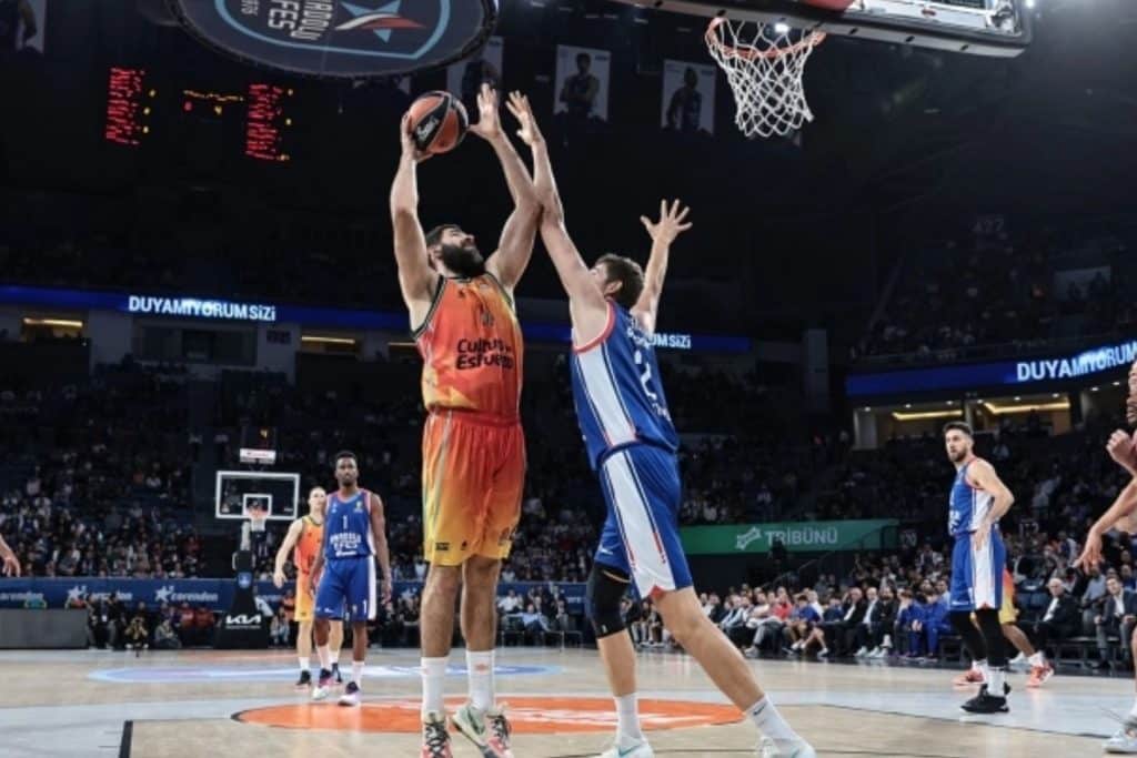 Euroleague: Έφυγε με το «διπλό» η Βαλένθια, σοκάροντας την Εφές! (vid)