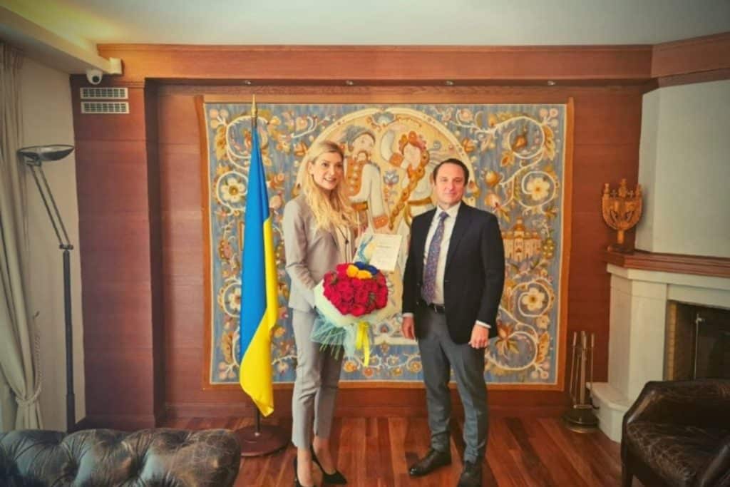 Ο Ουκρανός πρέσβης τίμησε την Πρόεδρο και τον Αν. Συντονιστή Διευθυντή του ΣΕΦ!