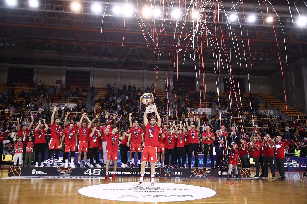 Όλα τα «ερυθρόλευκα» τμήματα, ΜΙΑ ΟΙΚΟΓΕΝΕΙΑ (pic)