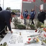 Ολυμπιακός: Μαρινάκης και ομάδα τίμησαν τη μνήμη των θυμάτων της Θύρας 7! (vids, pics)