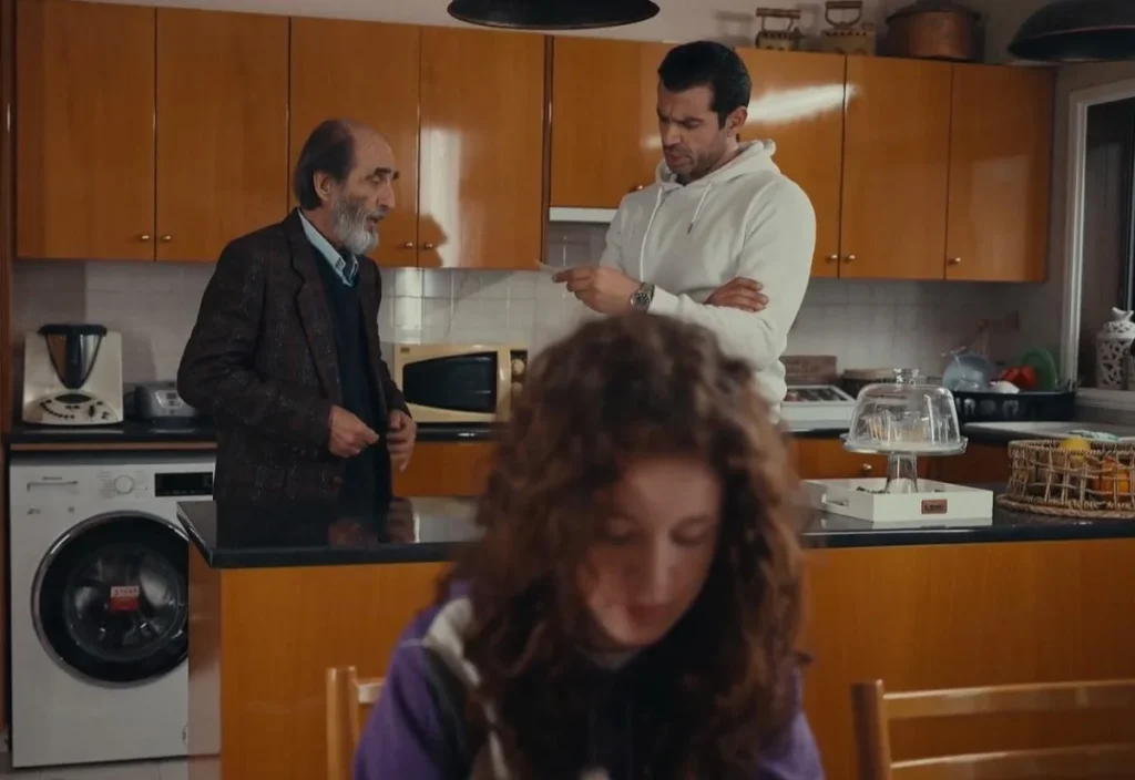 Η Γη της Ελιάς Spoiler: Η μικρή Φιλιώ είναι μόνη στο ίδρυμα!