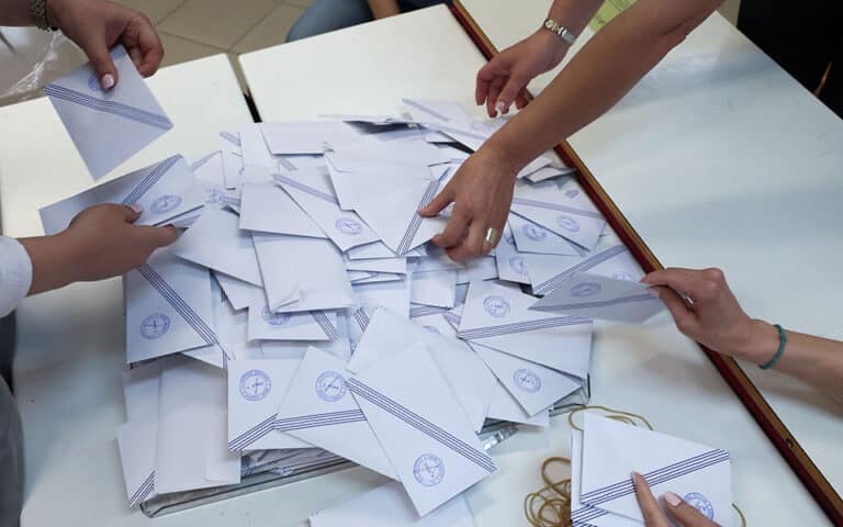 Εκλογές 2023: Εκπλήξεις στο πρώτο exit poll