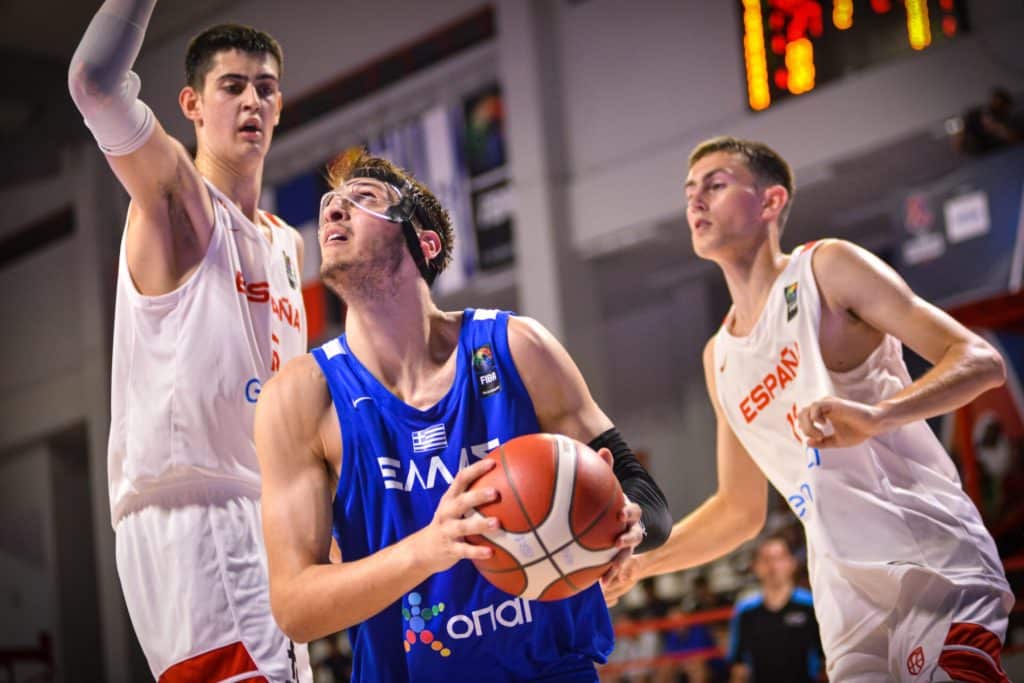 Ισπανία-Ελλάδα 83-59: Ήττα με κάτω τα χέρια στη 2η μέρα του EuroBasket U18