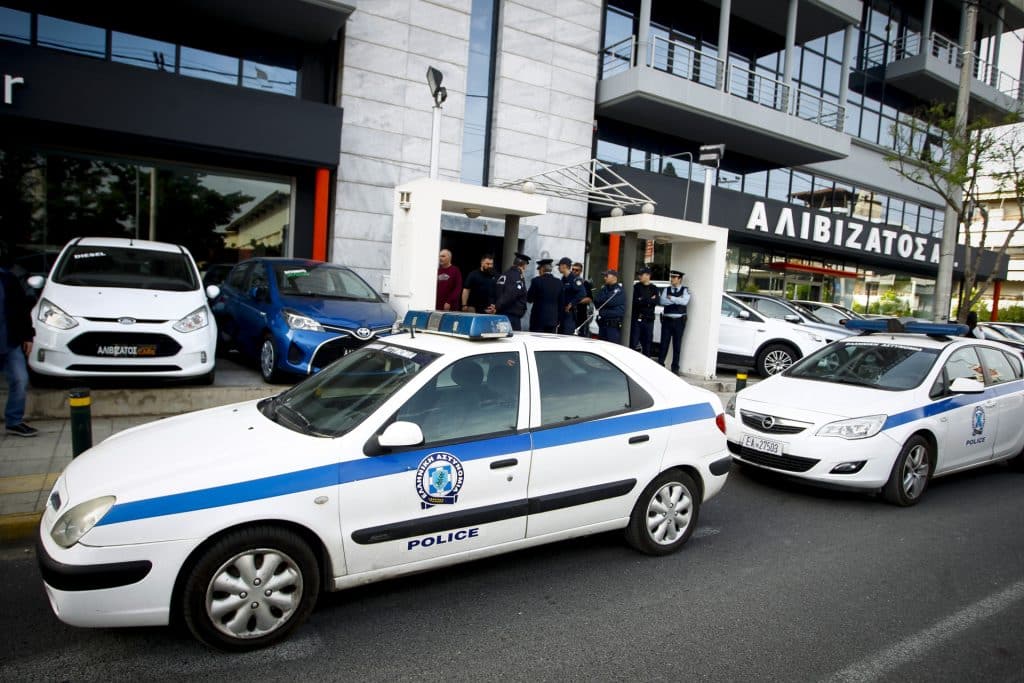Αστυνομία: Μπλόκο σε όχημα Ρουμάνων χούλιγκανς με προορισμό τον Πειραιά!