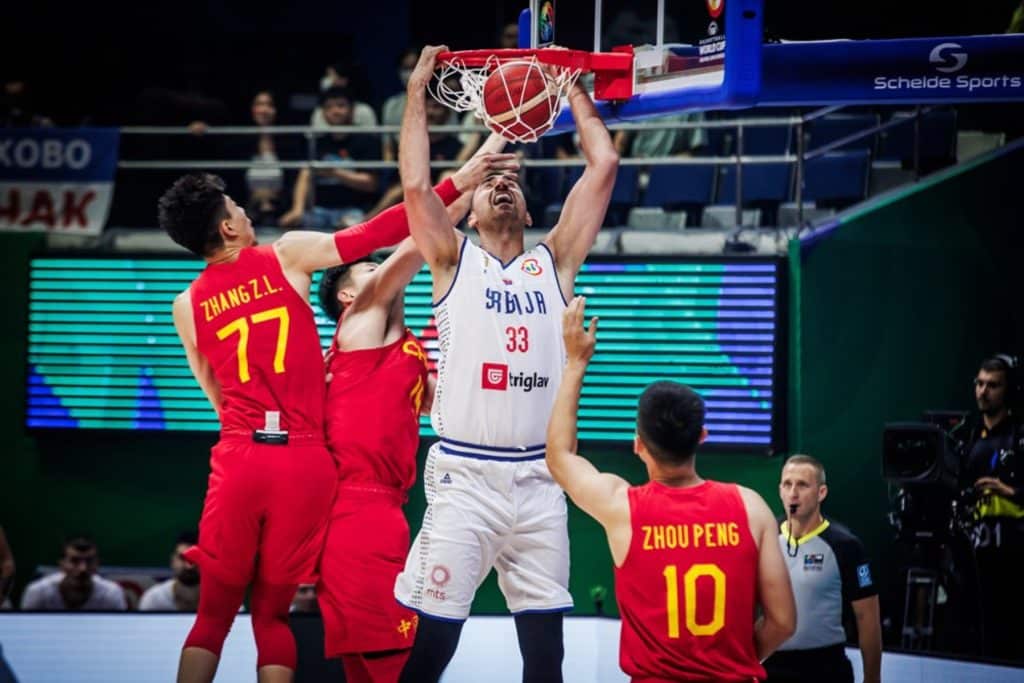 Μουντομπάσκετ 2023: MVP ο Μιλουτίνοφ στην πρεμιέρα! (vid)