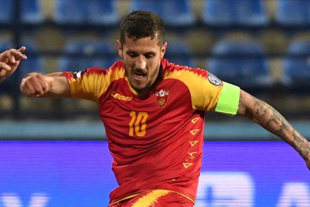 Ήρωας ο Γιόβετιτς για το Μαυροβούνιο με νικητήριο γκολ στο 90+6′!