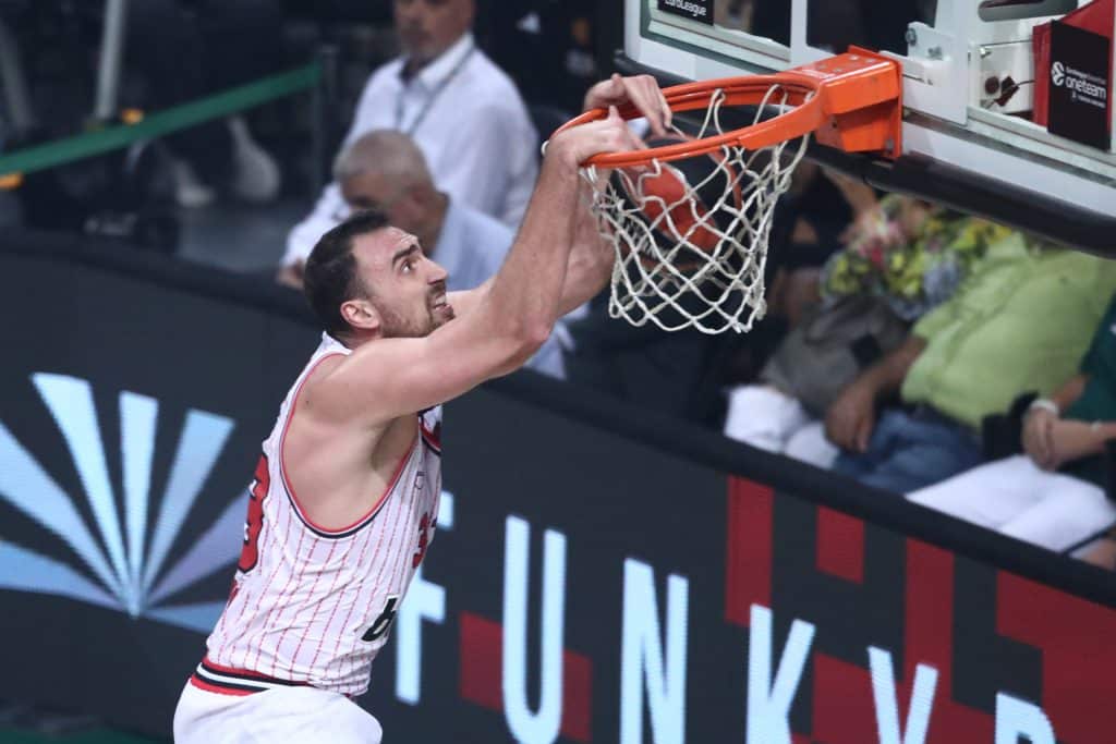 Euroleague: Top 10 με Νίκολα Μιλουτίνοφ (vid)