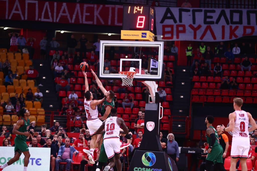 «Κλικ» από το παιχνίδι με την Μπασκόνια (pics)