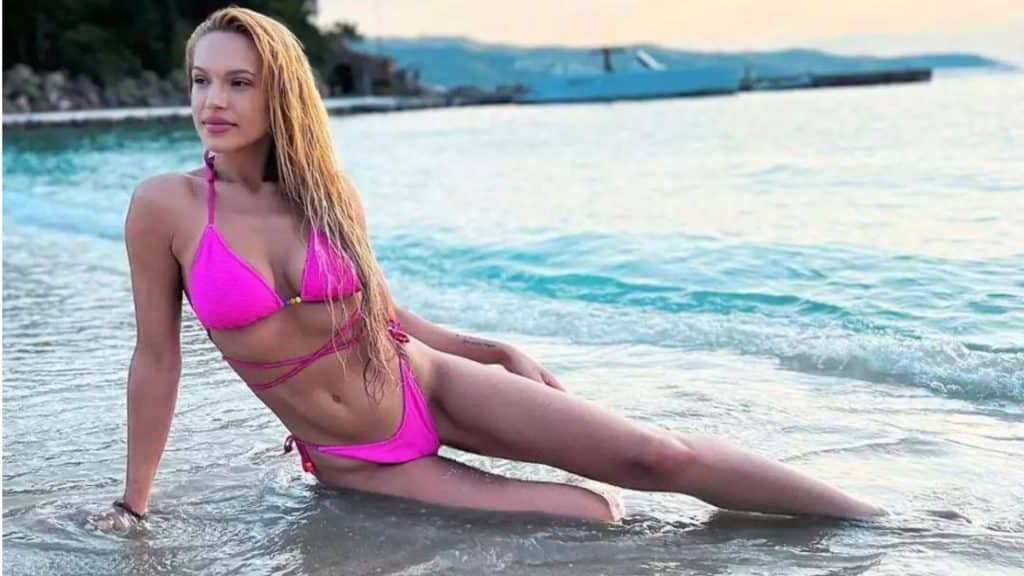 Τάνια Μπρεάζου: Η σέξι τραγουδίστρια που τρελαίνει το Instagram!