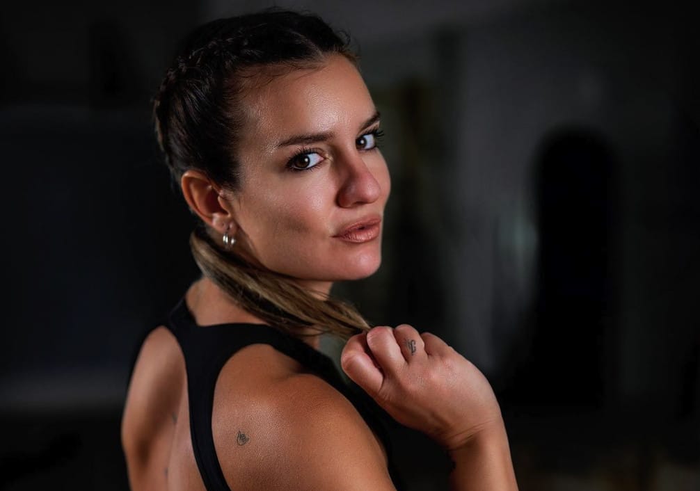 Μαριλίνα Βακονδίου: Η γυμνάστρια με τους τέλειους γλουτούς από το Ρουκ Ζουκ πάει …Survivor