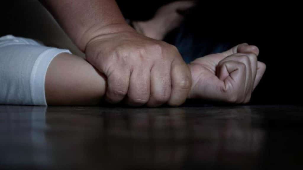 Αίγινα – To χρονικό της φρίκης: Οι βιασμοί της 25χρονης!