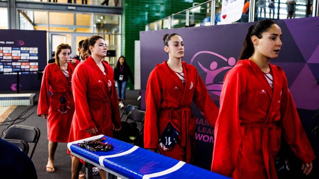 ΠΑΕ Ολυμπιακός: «Είμαστε περήφανοι για την γυναικεία ομάδα πόλο!» (pic)