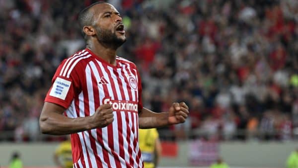 Ayoub El Kaabi's contract renewal talks with Olympiacos