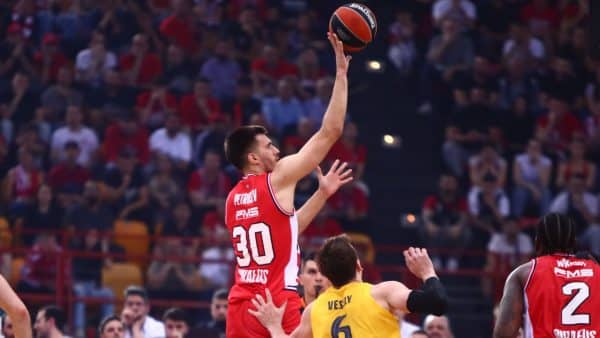 Filip Petrušev's baskets versus Barcelona